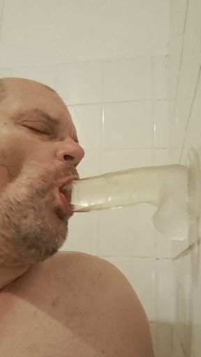 Dildo sucking in the bathtub
