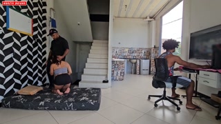 Transei com o eletricista i dei o cu sem que meu marido percebesse fiz ele de corno com outro fucion