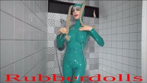 Lara Latex - In The Shower - Mobile