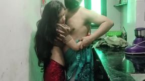 Naukar ne kichen me jabar dasti malkin ka bur choda