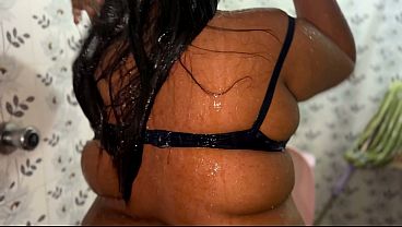 Muslim Arab Big Boobs &amp_ Big Ass Hot Egypt Girl Shower in bathroom after sex &amp_ Pee in empty home