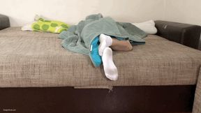 ROOMMATES SLEEPY FEET AND SNORING - MOV Mobile Version