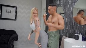 Raul Costa fucks seductive bitch Mimi Cica