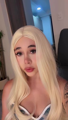 Blonde woman in wig