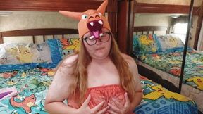 BBW Natural Masturbation Wearing a Silly Hat