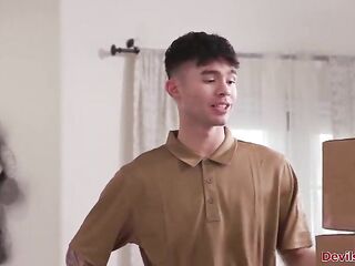 Elizabeth Skylar and her mother i'd like to fuck allies tempt the teen delivery dude.The man lets the cougars deepthroat his large knob previous to screwing 'em one by one.