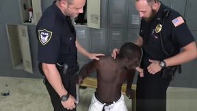 BLACK muscled dude POUNDS versatile cop in the lockers