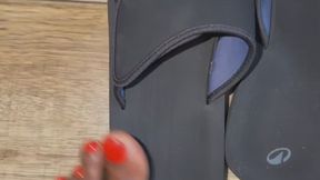 Giant Flip?Flop Comparison (Size 48 vs 50)