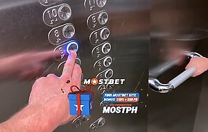 Picked up a hot stranger in the lift. Lucky is cheating on his wife.