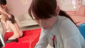 Teen 18+ Asia Feliz y Dulce Traga Un Robusto Pene Forte