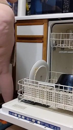 Big Butt MILF Loads the Dishwasher