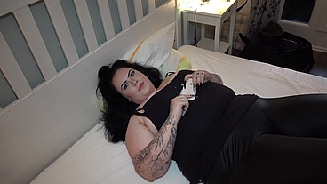MOLLIGES TEENY POV MUND UND FOTZE GEFICKT