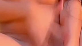 Novinha Latina Desfrutando Siririca Ap&#x00F3;s Trabalho no Instagram rosered vip ???????