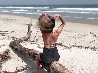 Insane mother I'd like to fuck makes me ejaculate in front of everybody