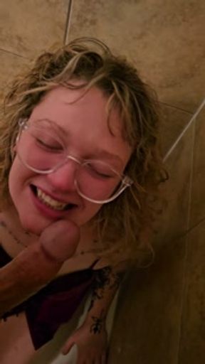 Deep throat in the tub while I wait for his piss