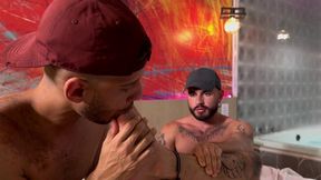 fetiche em pe com ativo marrento