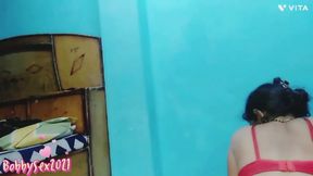 Newly Married Girl Was Fucked in Standing Position on One Leg