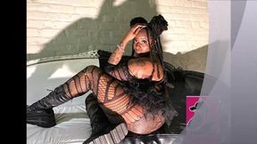 DOGGYSTYLE WITH SEPHORA FOXX