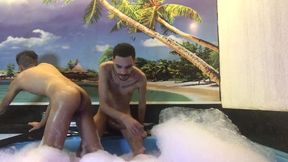 guilherme silva dotado e grosso ne fudeu gostoso na piscina do motel e depois ainda comi muito ele