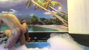guilherme silva dotado e grosso ne fudeu gostoso na piscina do motel e depois ainda comi muito ele