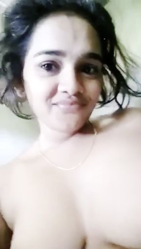 Srilankan Tamil 18 Years Old Girl