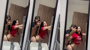 cogiendo en el bano frente al espejo