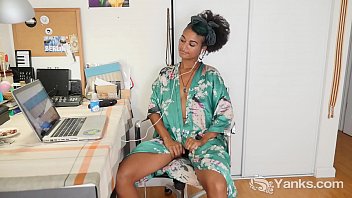 Yanks Ebony Lola Rose Toys Her Twat