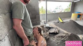 We couldn'_t hold back so had a quick sex on a construction site