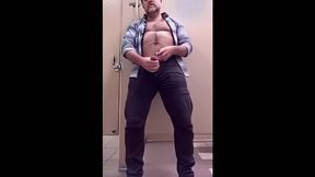 Bearded Daddy Jacks Off at Work
