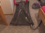 Selfbondage im Vakuumbett