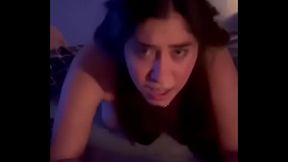 Novia cojiendose a otro frente a su cuernudo