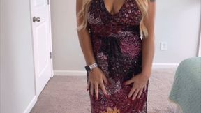 Mommy shows off outfits for her brown cock