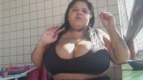 Bbw fumando na sacada