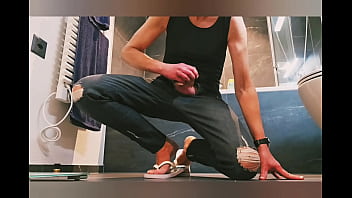 Outdoor indoor masturbation in jeans flip flops