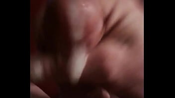 Me materbaiting and unloading a big one.