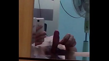 Nứng qu&aacute_, th&egrave_m đụ