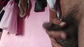 Small penis hand job but cum is not out