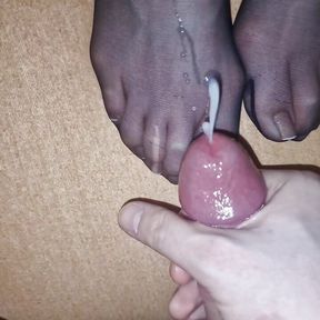 Semen on wife&#039;s nylon feet - french pedicure