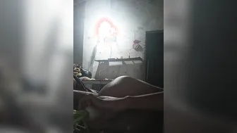 Pakistani twink stretches his hole with big black dildo