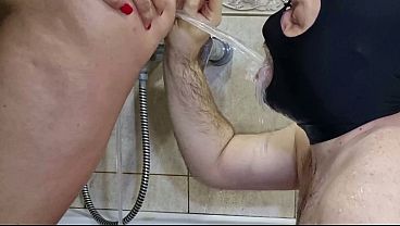 My wife cleans her butt before anal sex. Enema. Ep 30601