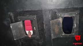 sapatonas fudendo com os heteros na festa de swing e elas chupando pau no glory hole - thai camargo