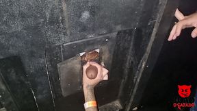 sapatonas fudendo com os heteros na festa de swing e elas chupando pau no glory hole - thai camargo