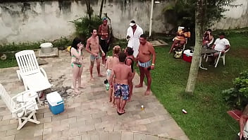 Link this crazy party