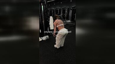 18yo Gym Core Workout: Pussy Lips Slip IG Accident