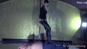 Miss Claudia And Jenny Fer - Cruel Heavy Facesitting & Trampling