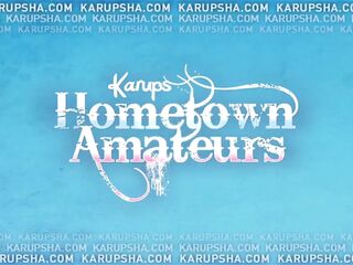 College angel Chloe Scott plays with her pink twat