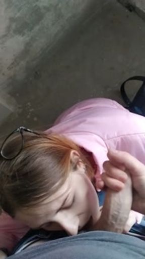 Girl sucked at the porch and got cum in mouth