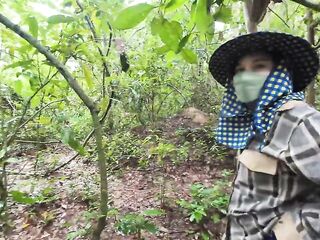 Amateur Thai villagers have sex in the forest public 4K eighteen+