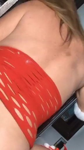 Little Linda's Christmas Dance for You