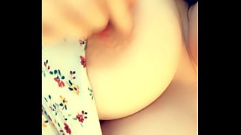 Je me touche en r&ecirc_vant &agrave_ sa queue